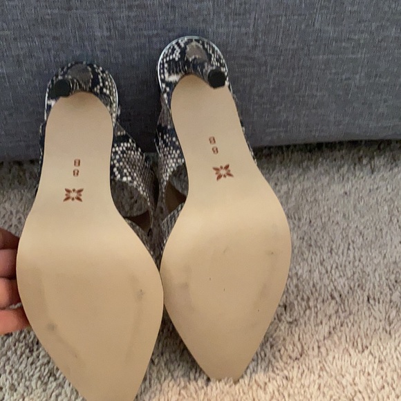 Never worn bcbg mule - Picture 3 of 4